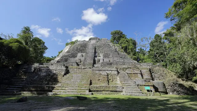 Templo Alto de Lamanai, cerca de Orange Walk